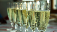 víno champagne-4410758 1280